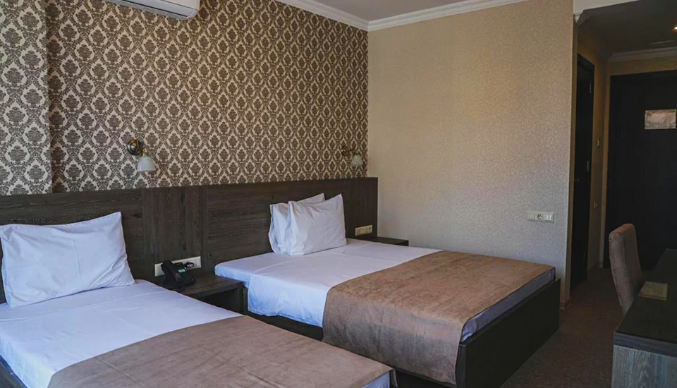 هتل اولد گاردن باتومی